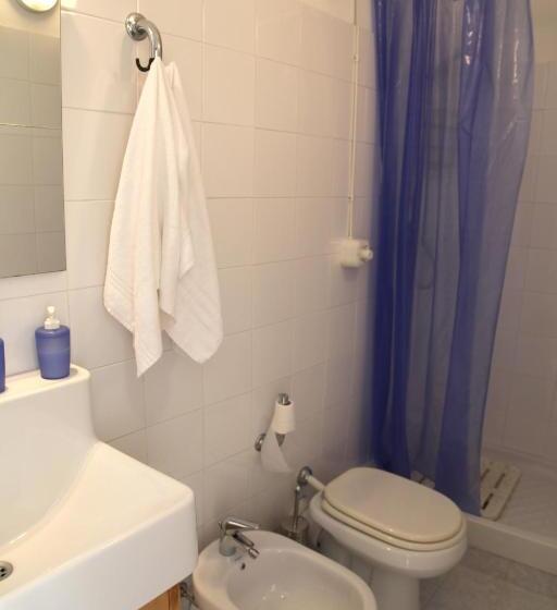 غرفة قياسية ثلاثية, Vicolo Del Pozzo