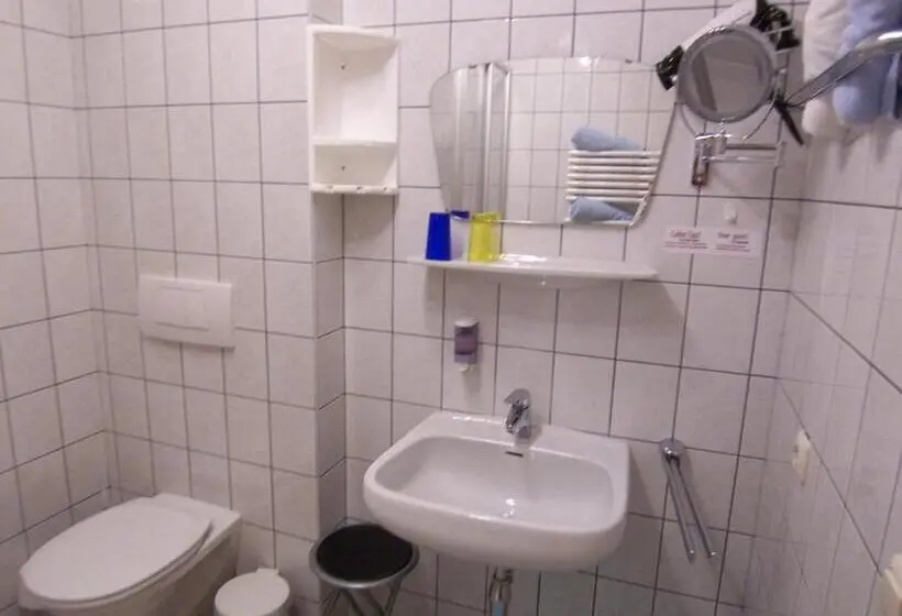スタンダードルーム, Frühstücks Pension Sonnblickhof