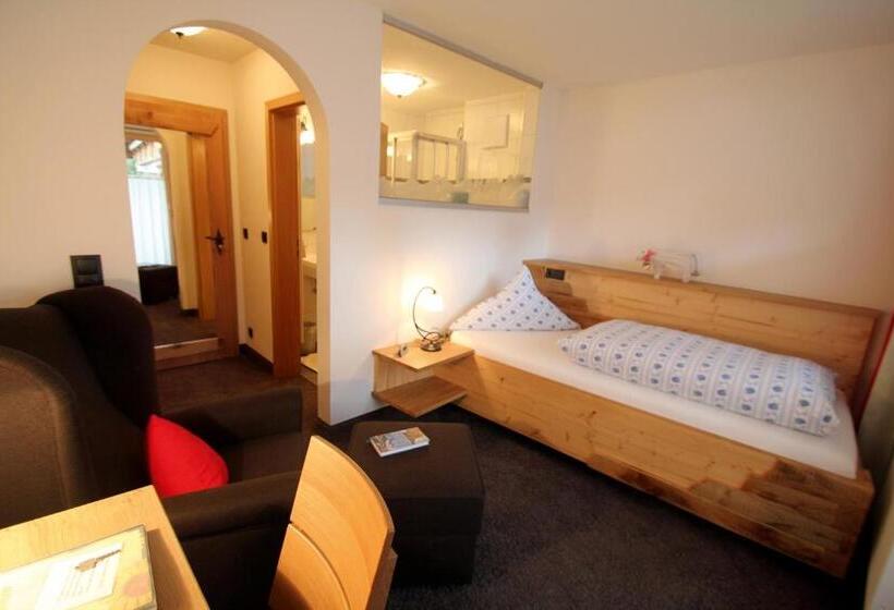 Номер Стандарт Индивидуальный с Балконом, Gästehaus Sinz