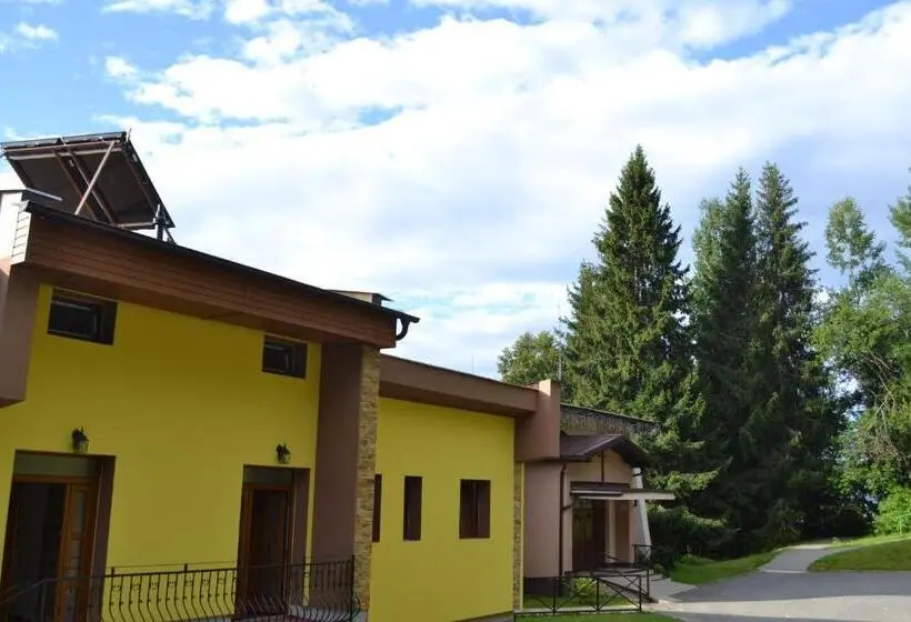 Perhestudio, Penzión štrba