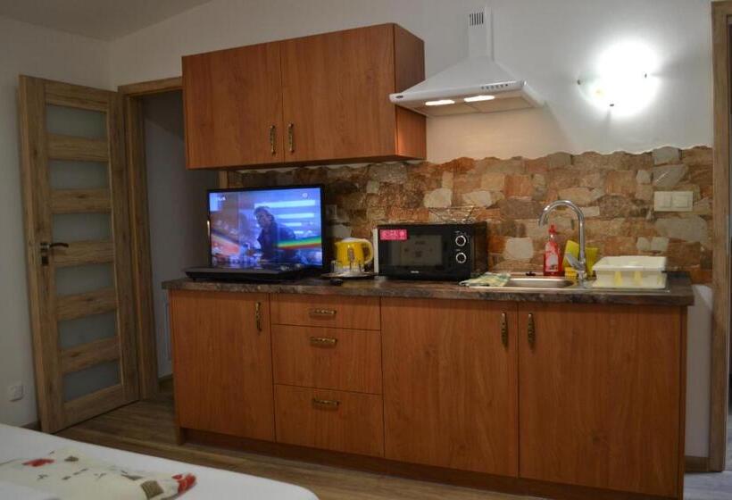 패밀리 스튜디오, Penzión štrba