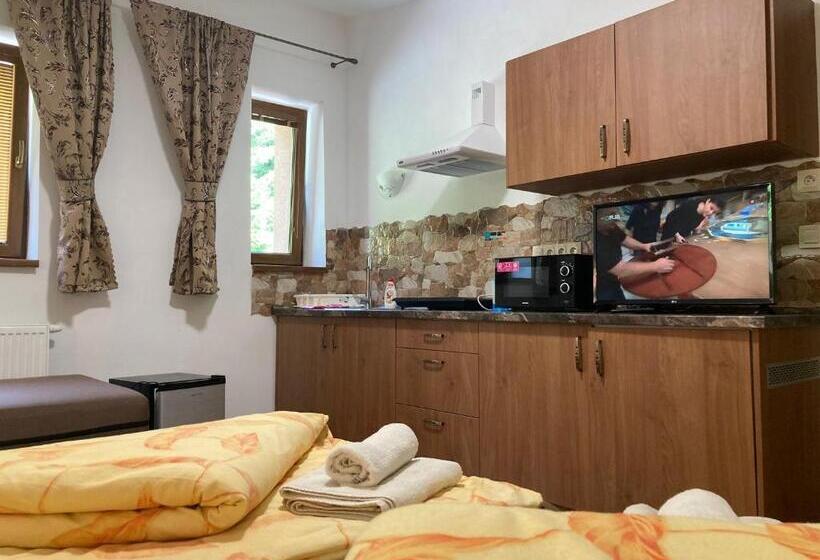 패밀리 스튜디오, Penzión štrba