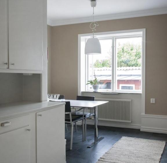 דירת 2 חדרי שינה עם נוף לגינה, Sköna Hönor Apartments