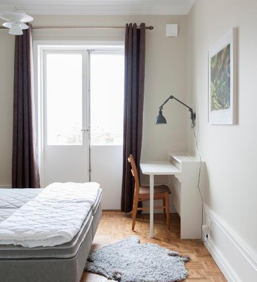バルコニー付２ベッドルームアパートメント, Sköna Hönor Apartments