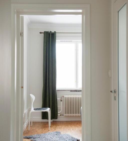 דירת 2 חדרי שינה עם נוף לגינה, Sköna Hönor Apartments