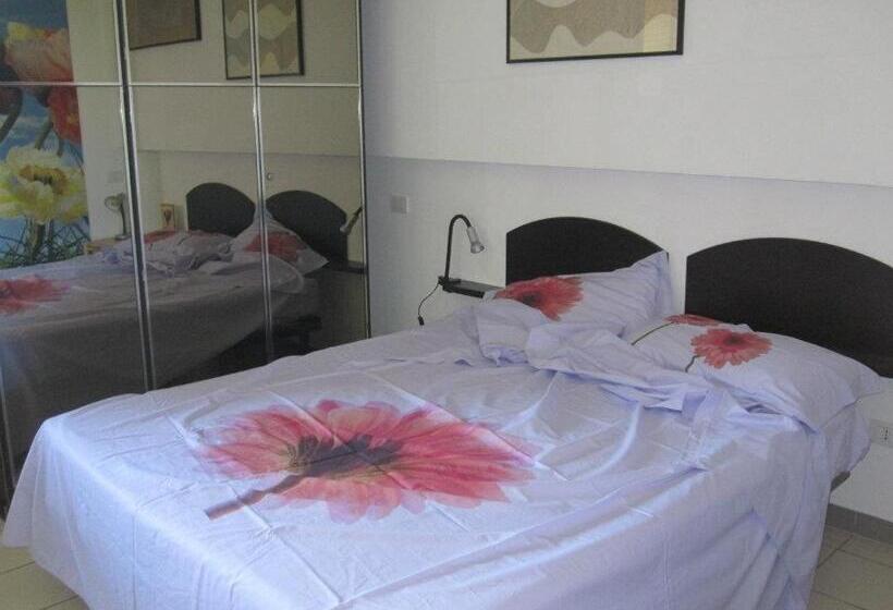 Номер Стандарт, Tarcisio B&b