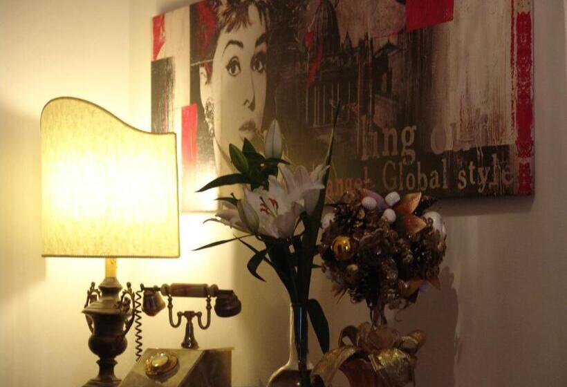 اتاق سه‌نفرۀ استاندارد با سرویس بهداشتی بیرون از اتاق, B&b Il Fragolo