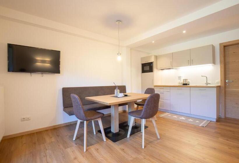 带露台两卧公寓, Haus Christian