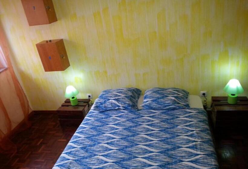 בית, 4 חדרי שינה, Swordfish Eco House Peniche