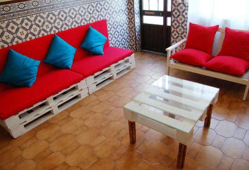 בית, 4 חדרי שינה, Swordfish Eco House Peniche