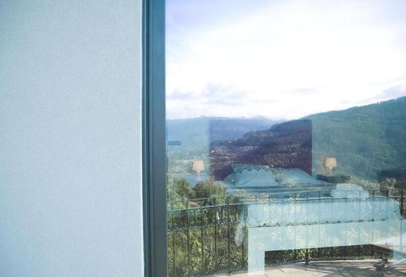 발코니가 있는 스위트, Quinta De Calvelos