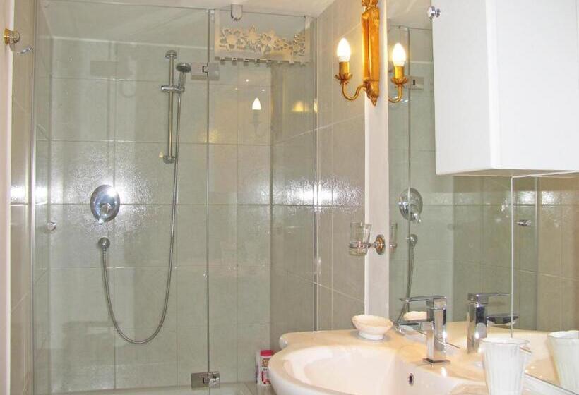 Апартаменты 2 Спальни, Apartment Storchenfärbe