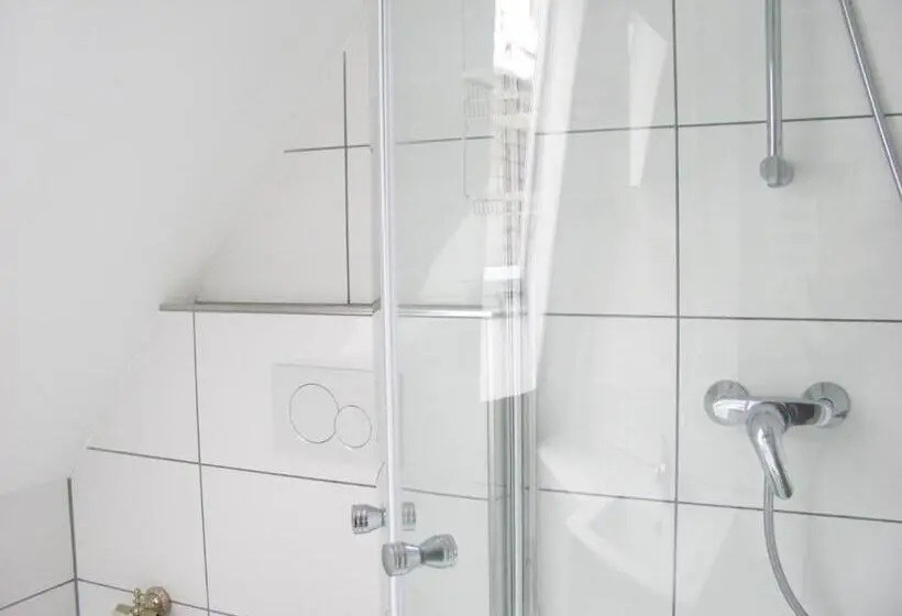 استودیوی استاندارد, Apartment Storchenfärbe