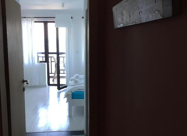 Номер Стандарт Вид на Море с Балконом, Deep Blue Guest House