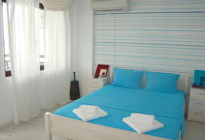 Номер Стандарт Вид на Море с Балконом, Deep Blue Guest House