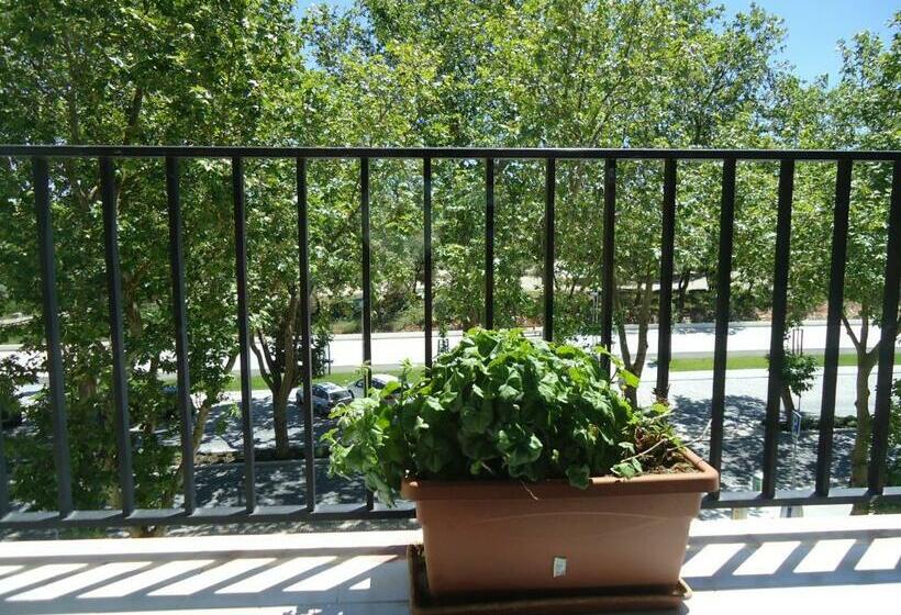 标准间, Residencial Coroa D Ouro