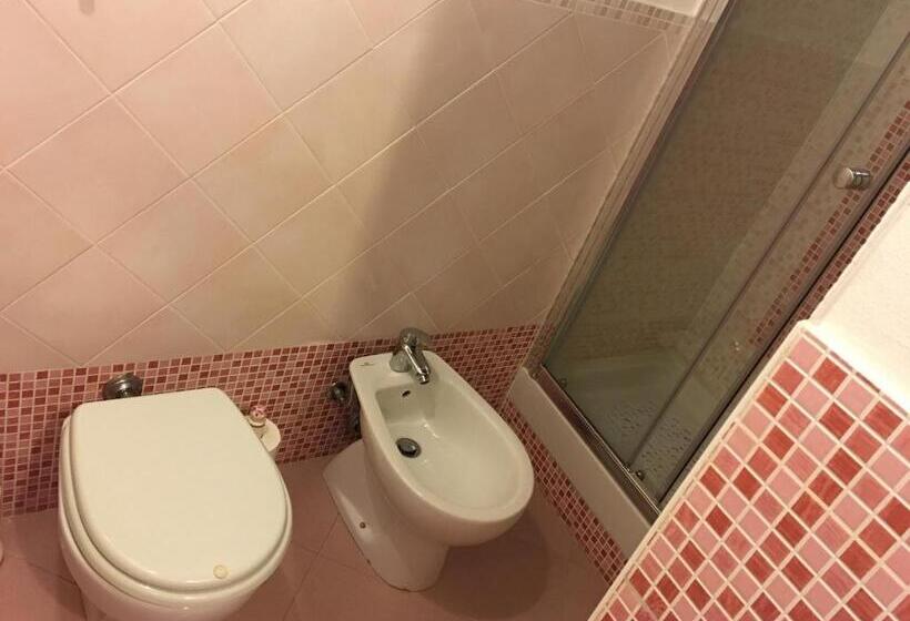 スタンダード4人部屋, B&b Antica Dimora