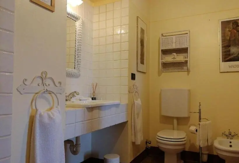 コンフォートルーム, B&b Castello Di Camerletto