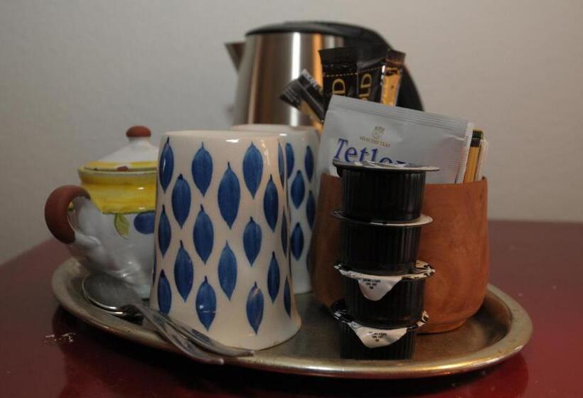 Номер Стандарт с Балконом, Bnb Hasatrog Jenaz