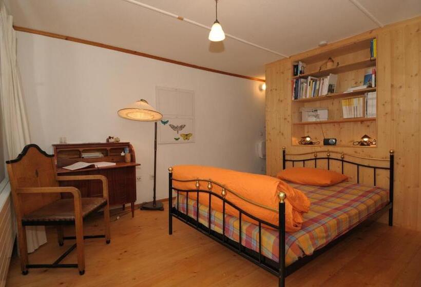 Номер Стандарт с Балконом, Bnb Hasatrog Jenaz