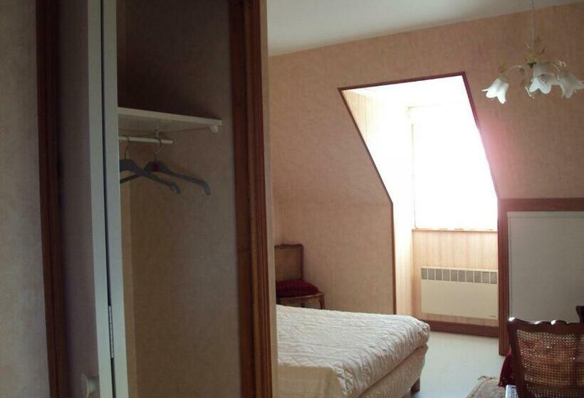 标准三人间, Gîtes Du Ménez Hom