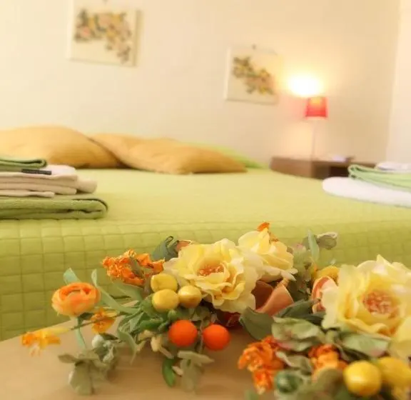 Perhejuniorsviitti, Il Giardino Di Tonia   Oplontis Guest House   Bed & Garden