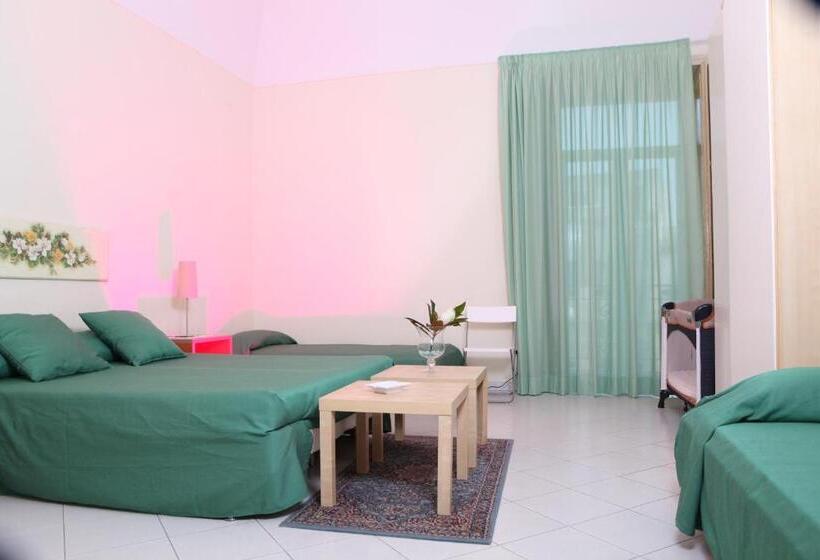 家庭间, Il Giardino Di Tonia   Oplontis Guest House   Bed & Garden