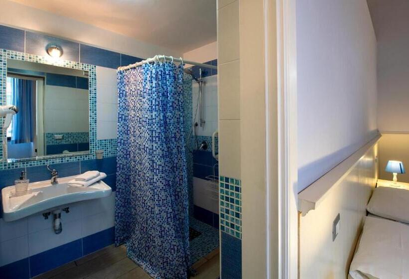 장애인을 위한 스탠다드 룸, Il Giardino Di Tonia   Oplontis Guest House   Bed & Garden