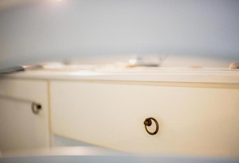 장애인을 위한 스탠다드 룸, Il Giardino Di Tonia   Oplontis Guest House   Bed & Garden