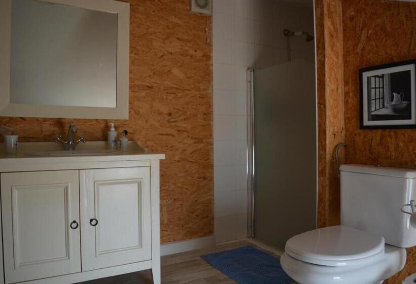 غرفة عائلية, Le Clos De Saint Amour