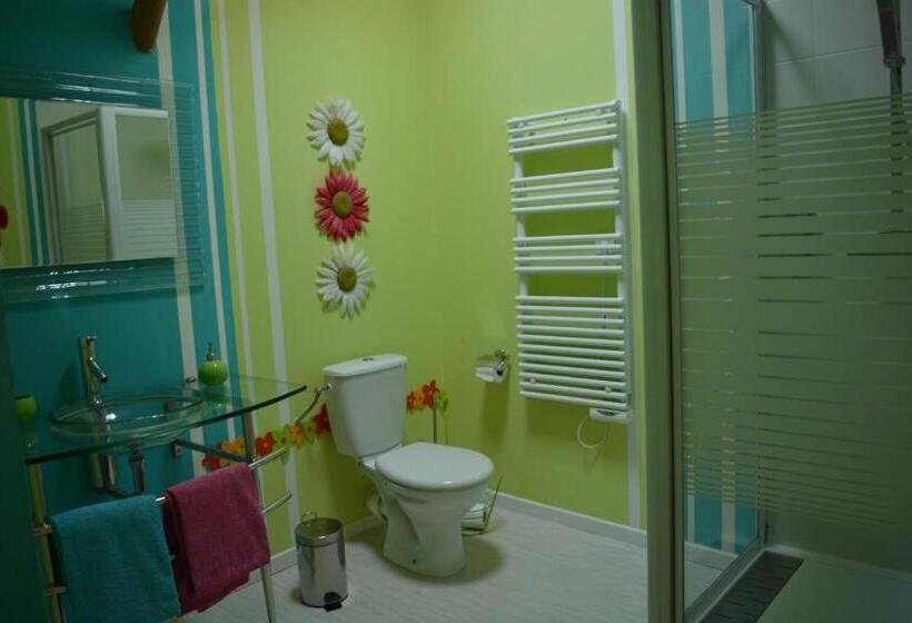 غرفة عائلية, Le Clos De Saint Amour