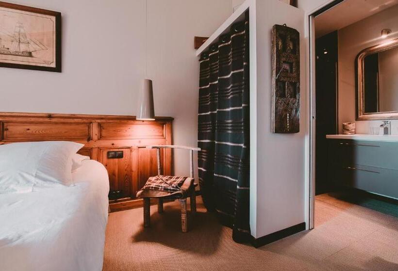 带大床的标准间, Un Banc Au Soleil