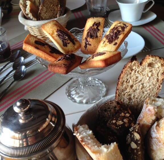 带大床的标准间, Un Banc Au Soleil