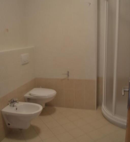 شقة غرفة واحدة, Casa Rosella