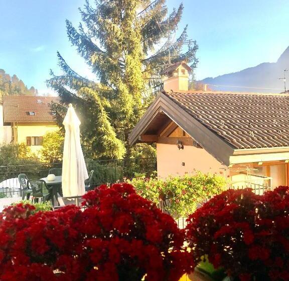 شقة غرفة واحدة, Casa Rosella