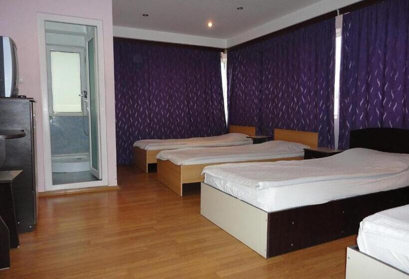 Четырехместный Номер Стандарт, Villa George