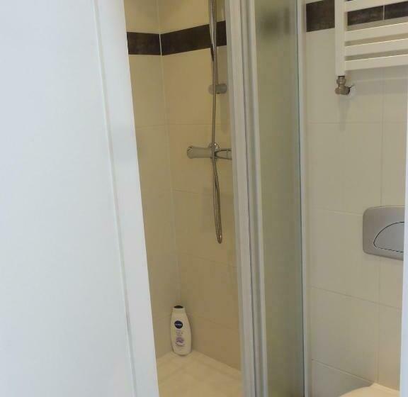 컴포트 룸, Pension Corper