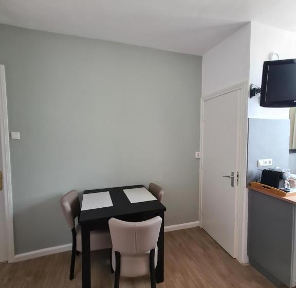 스탠다드 트리플 룸, Pension Corper