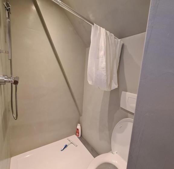 스탠다드 트리플 룸, Pension Corper