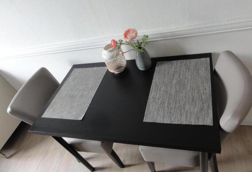 기본룸, Pension Corper