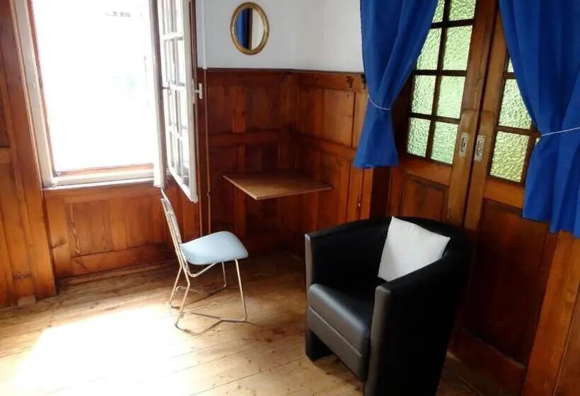Cama em Quarto Partilhado, Gotthard Backpacker