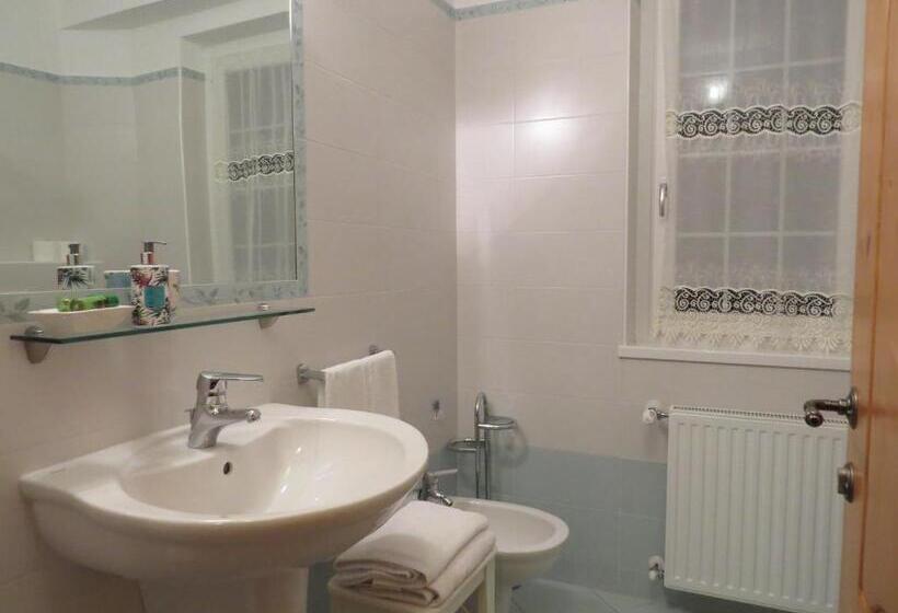 Standard room with outdoor bath, B&b Il Grappolo