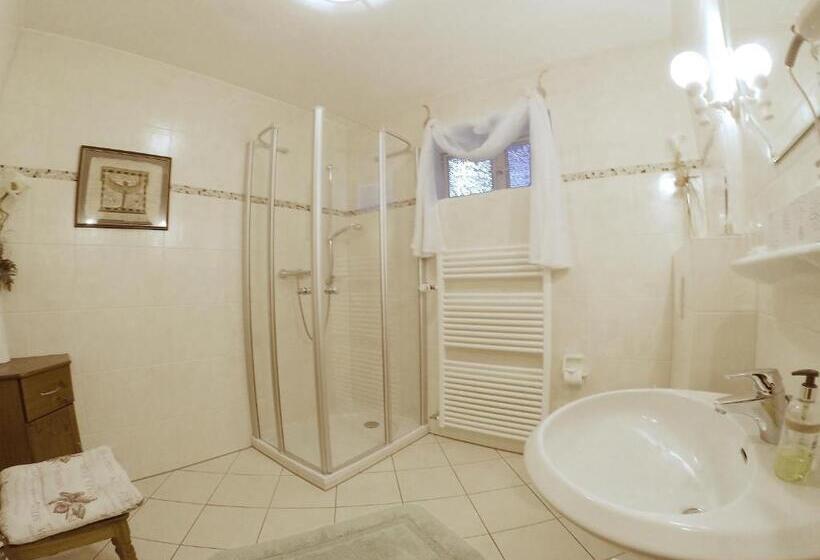 带2个卧室的公寓, Apartment Happy Mosel