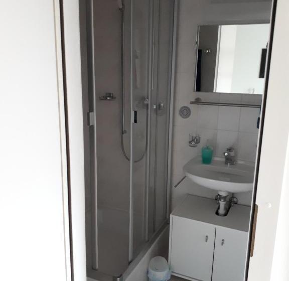 StandaardKamer, Bnb Chez Fanfan