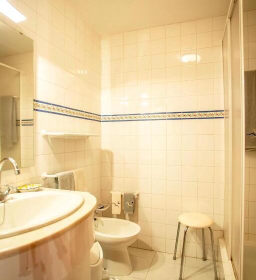 اتاق خانوادگی, Casa De Sao Caetano De Viseu