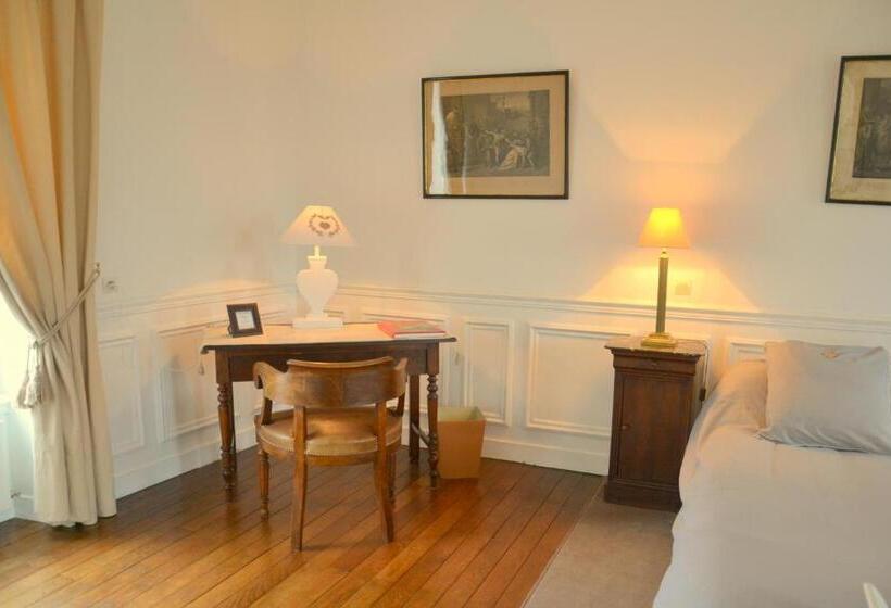 Номер Стандарт Вид на Сад, Clos De Bellefontaine B&b