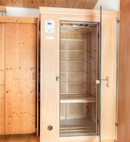 آپارتمان خانوادگی, Appartement Arnoldgut