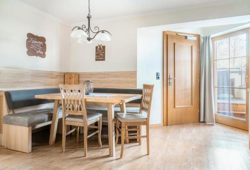 آپارتمان 2 خوابه, Appartement Arnoldgut