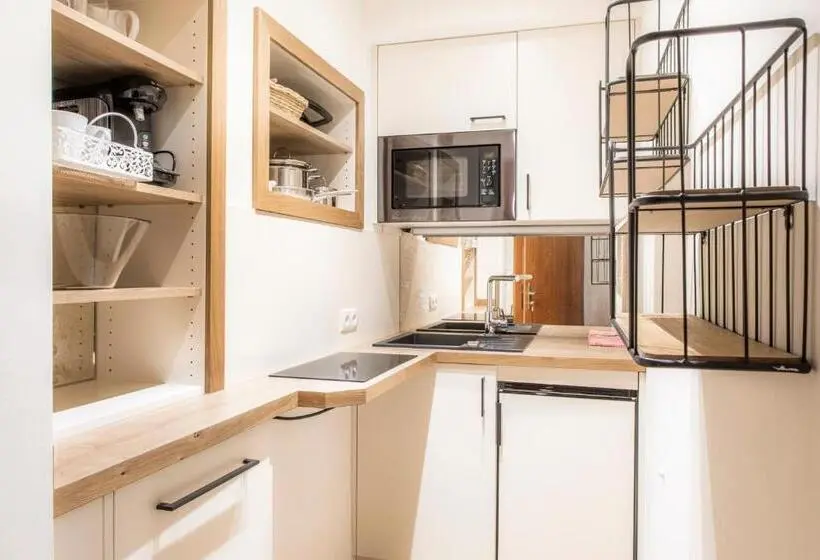 スタンダードスタジオ, Appartement Arnoldgut