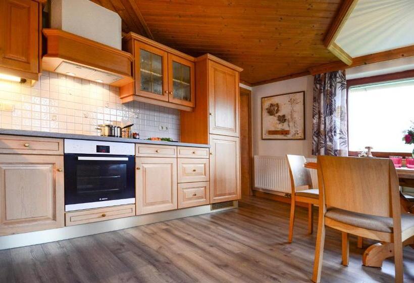 شقة 4 غرف, Lammerauhof